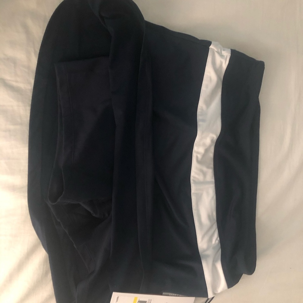 NWT women’s Medium Fila tennis skort